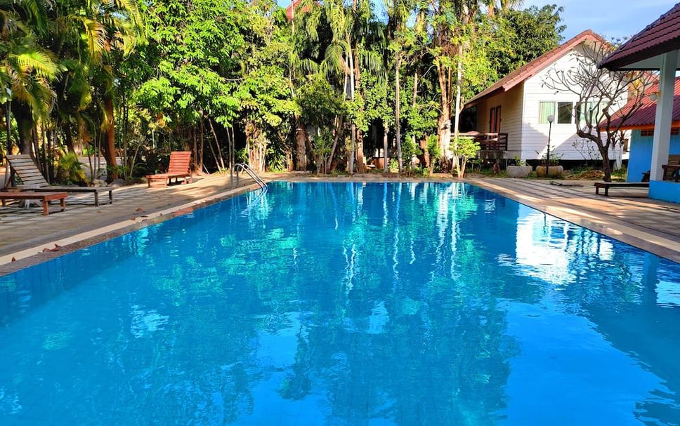 Kolam renang Gambar