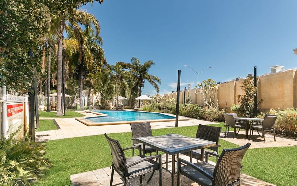 Kolam renang Gambar