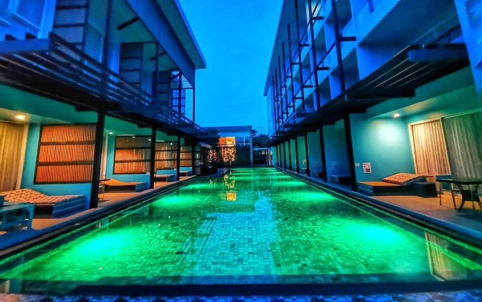 Kolam renang Gambar