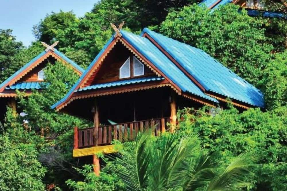 Pemandangan luar