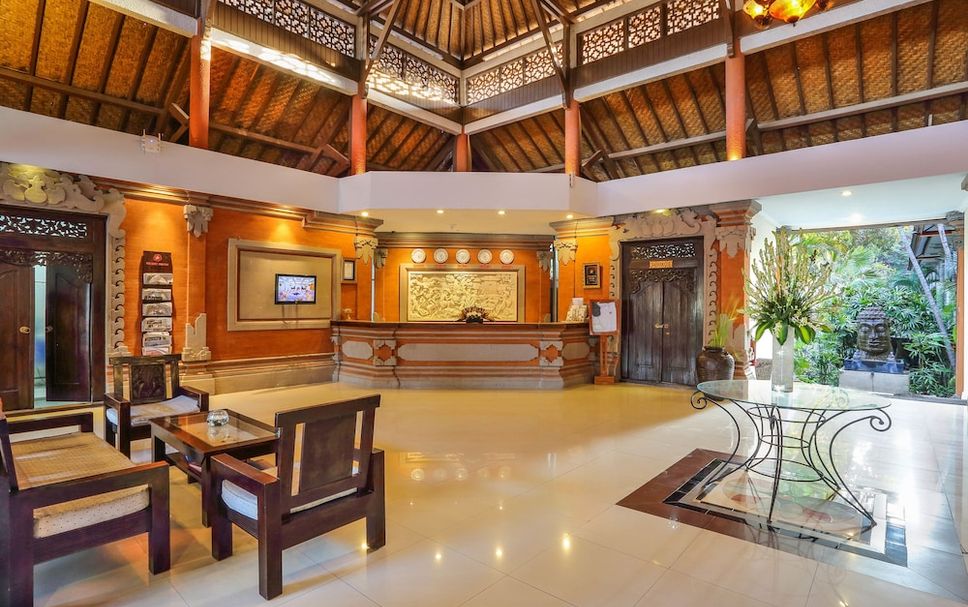 Meja Penyambut Tetamu Gambar