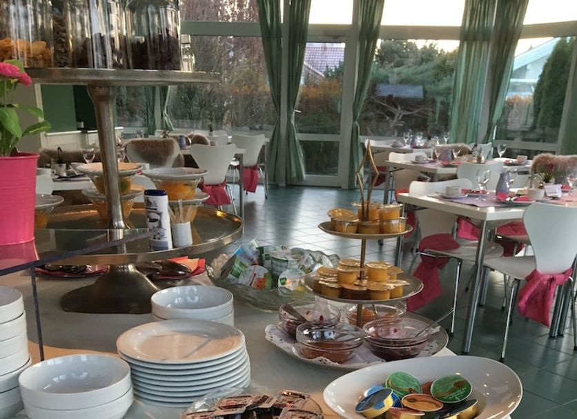 Buffet Gambar