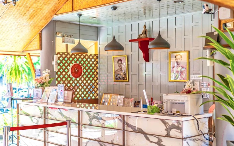 Meja Penyambut Tetamu Gambar