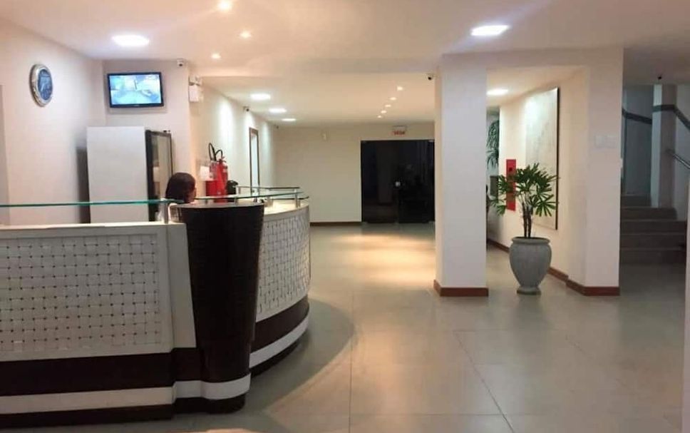 Meja Penyambut Tetamu Gambar