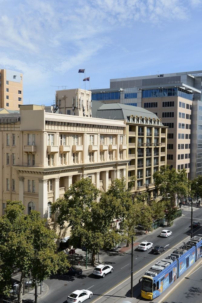 Pemandangan luar