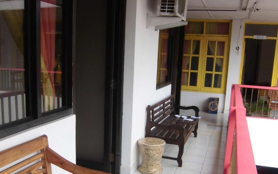 Balkoni Gambar