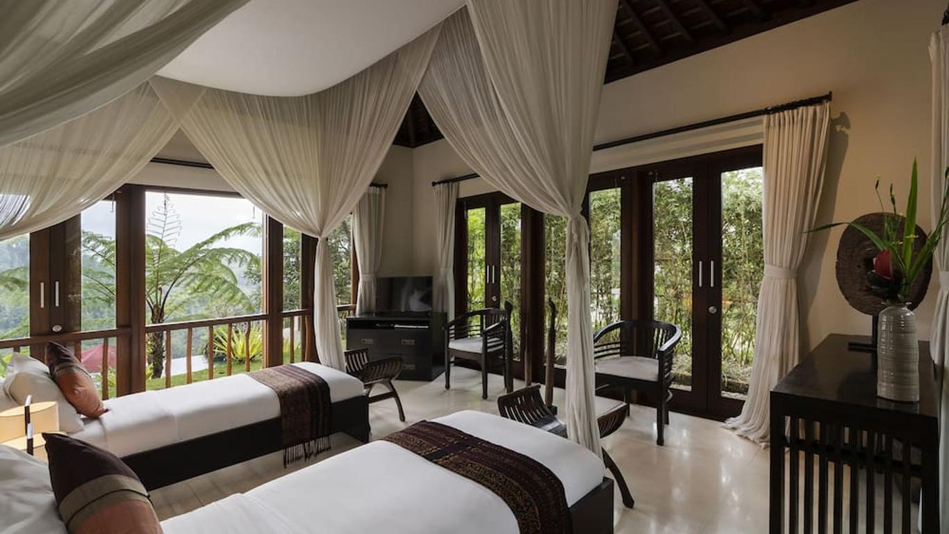Awan Biru Villas