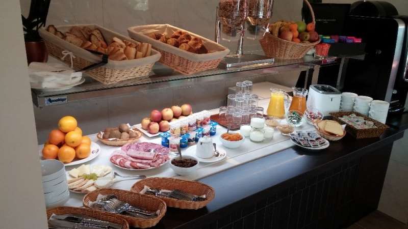 Buffet Gambar
