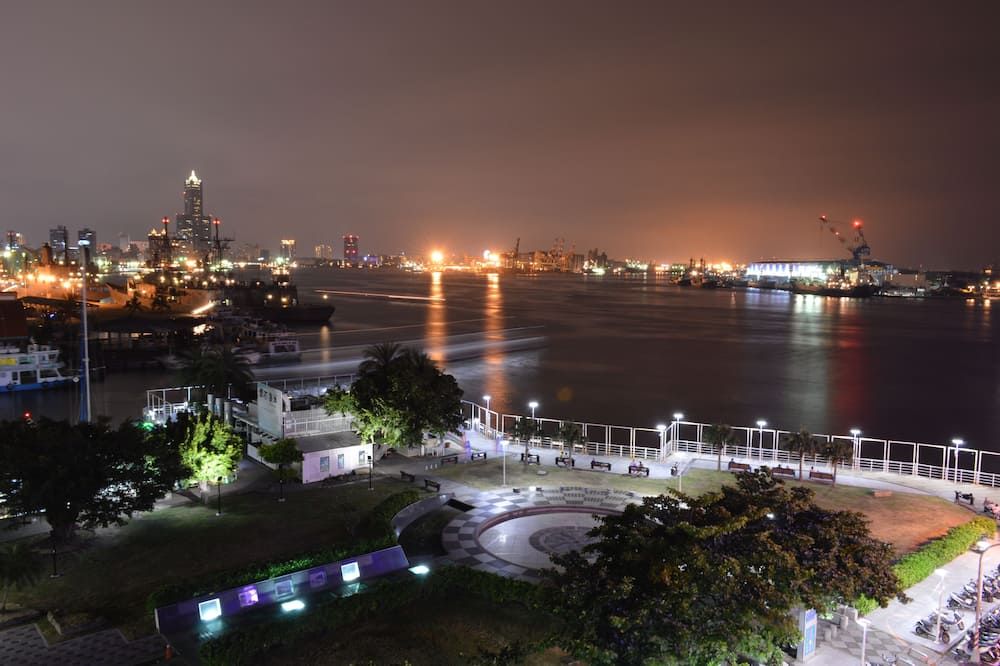 Pemandangan luar