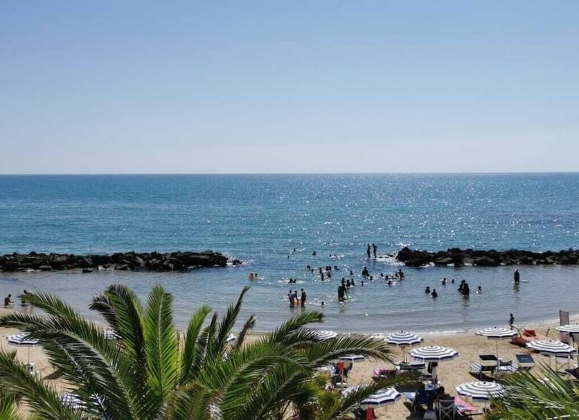 Pantai Gambar