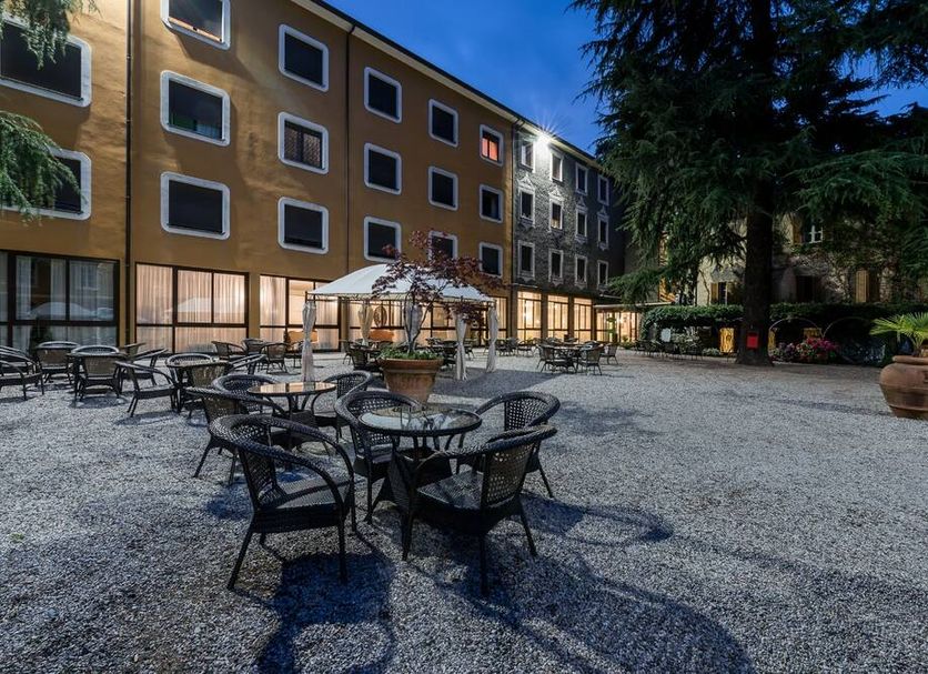 Patio Gambar