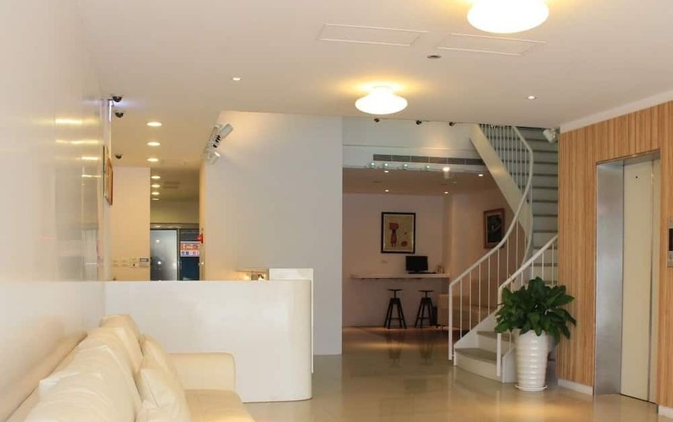 Meja Penyambut Tetamu Gambar