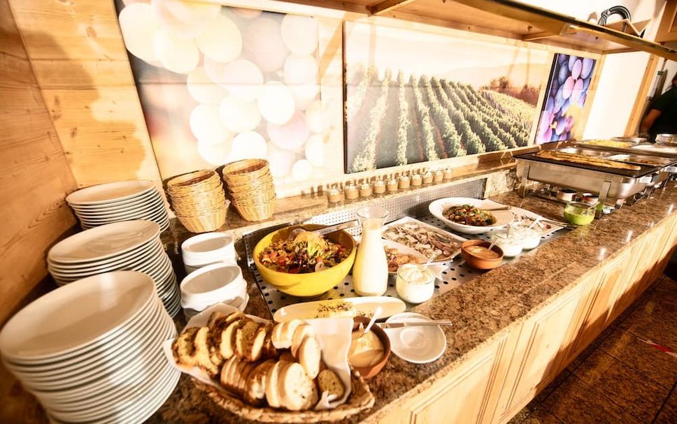 Buffet Gambar