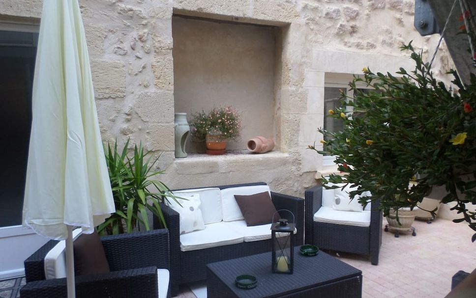 Patio Gambar