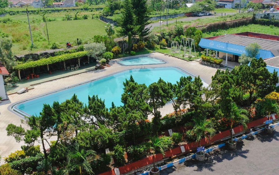Kolam renang Gambar