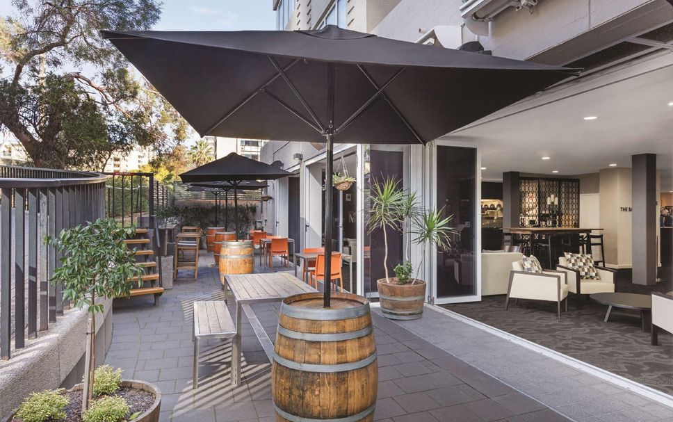 Patio Gambar