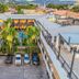 Pemandangan luar