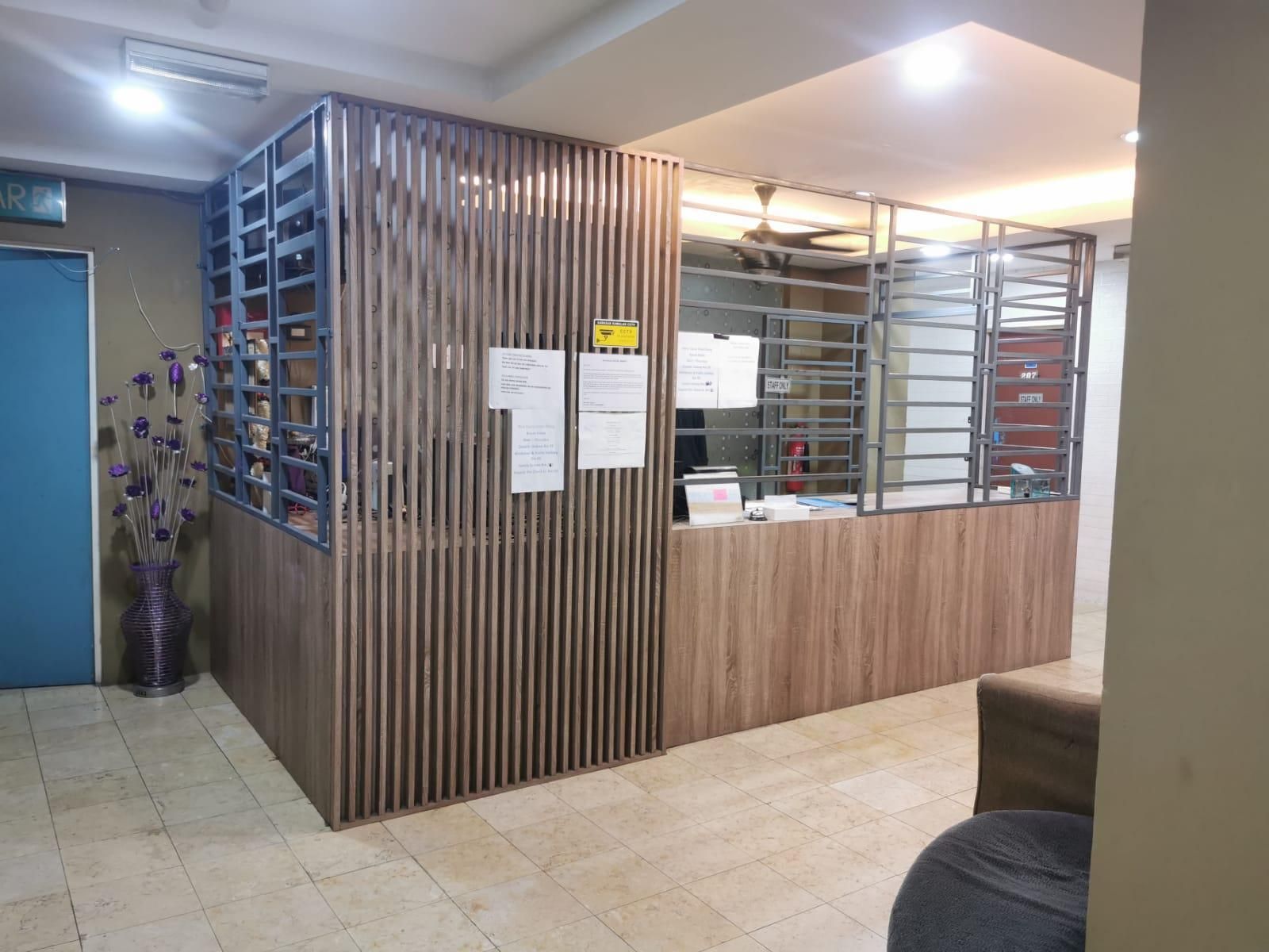 Meja Penyambut Tetamu Gambar