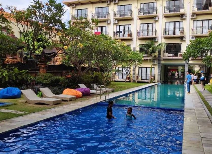 Kolam renang Gambar
