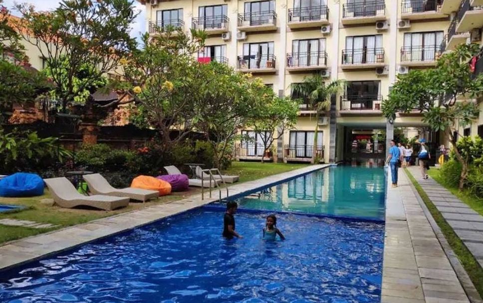 Kolam renang Gambar