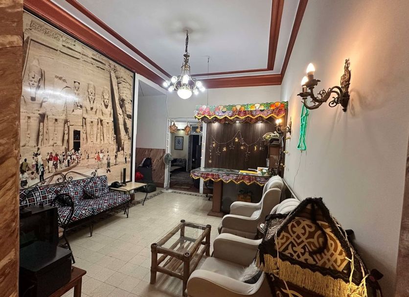 Balai Menunggu Gambar