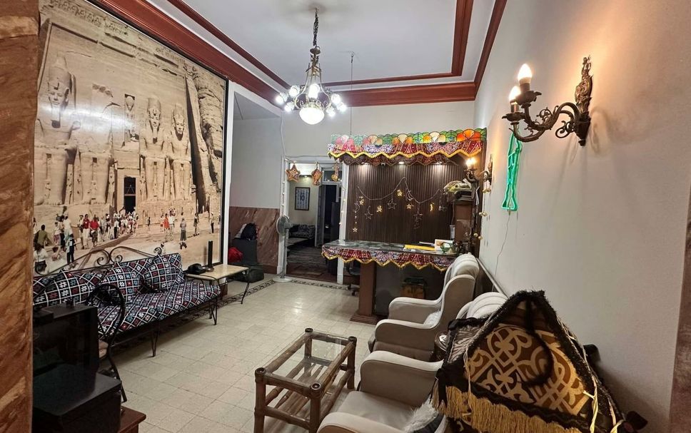 Balai Menunggu Gambar