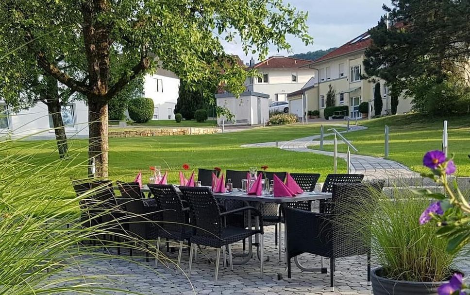 Patio Gambar