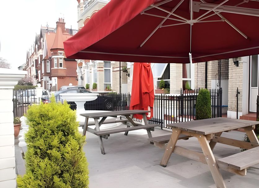 Patio Gambar