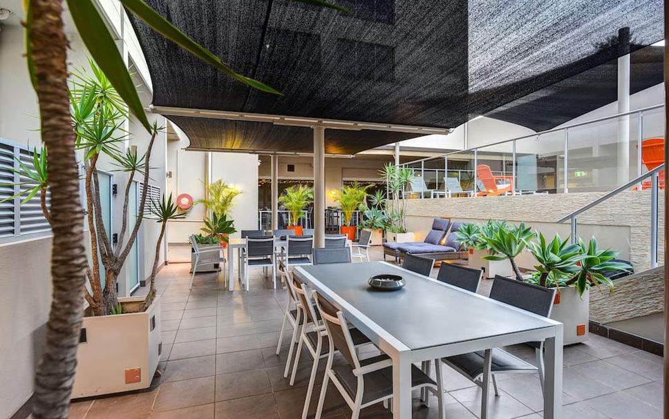 Patio Gambar