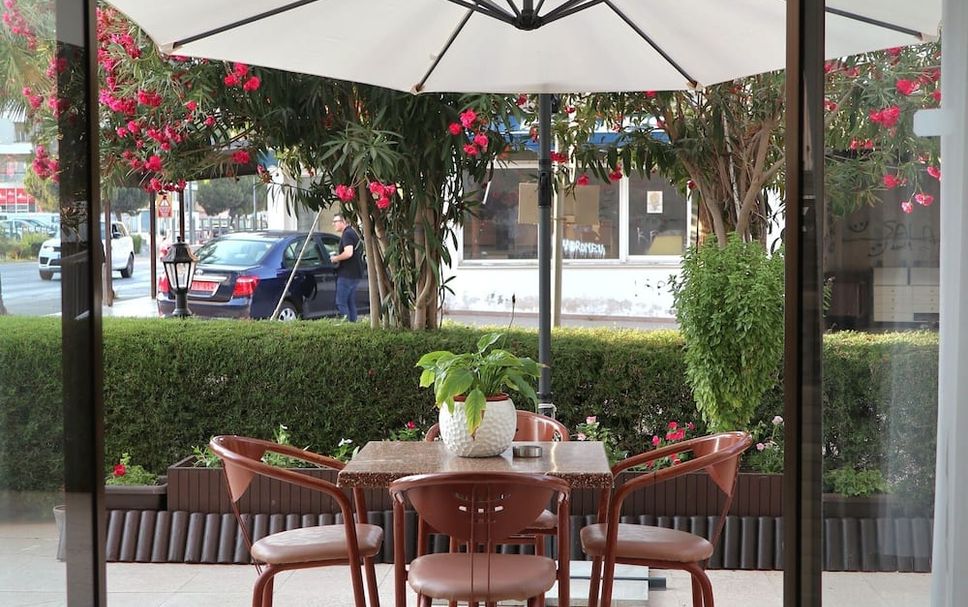 Patio Gambar