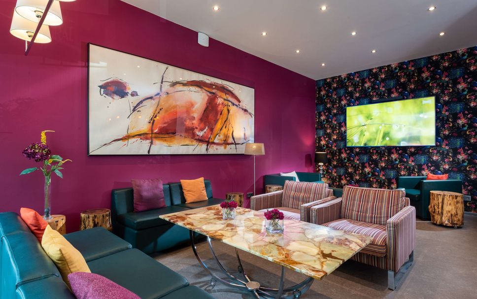 Balai Menunggu Gambar