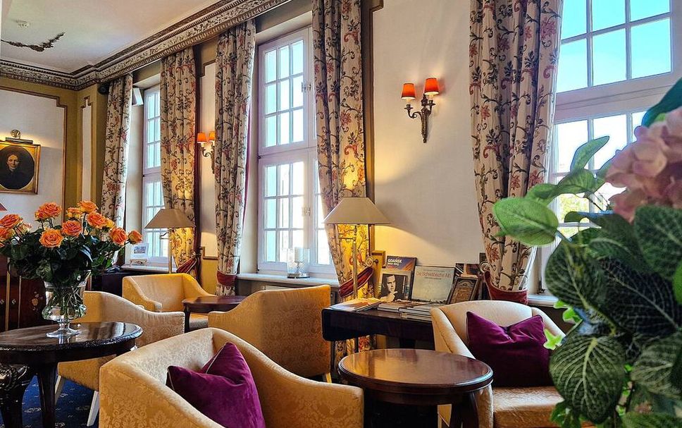 Balai Menunggu Gambar