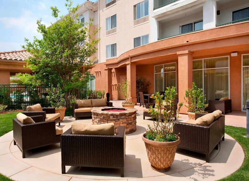 Patio Gambar