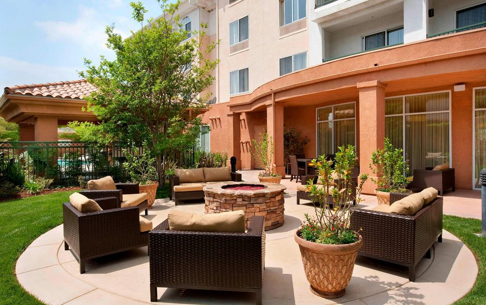 Patio Gambar
