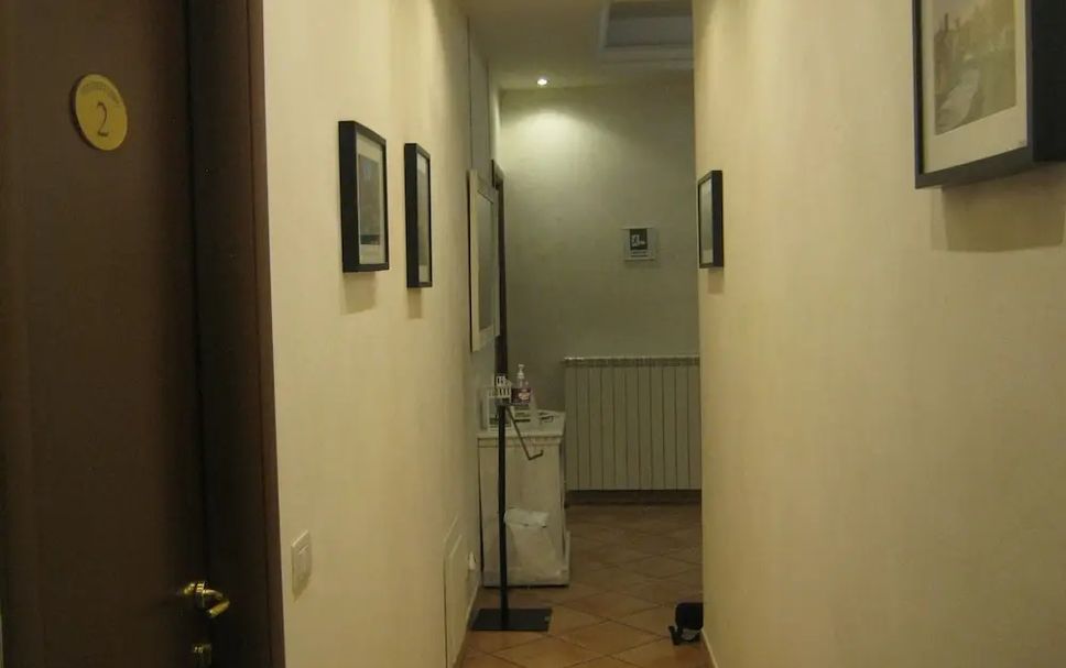 hallway Gambar