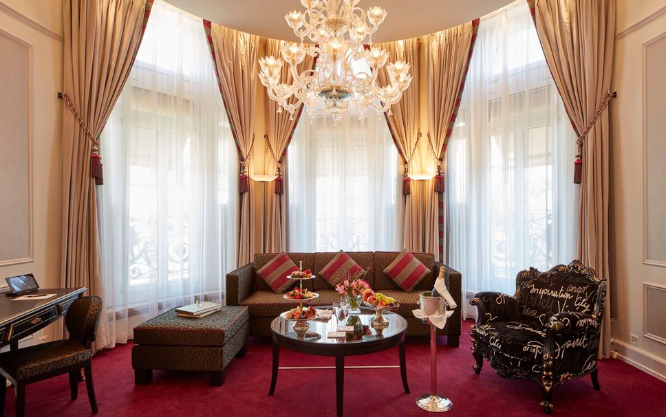 Balai Menunggu Gambar