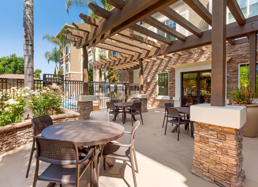 Patio Gambar
