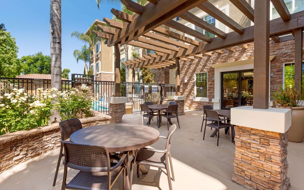 Patio Gambar