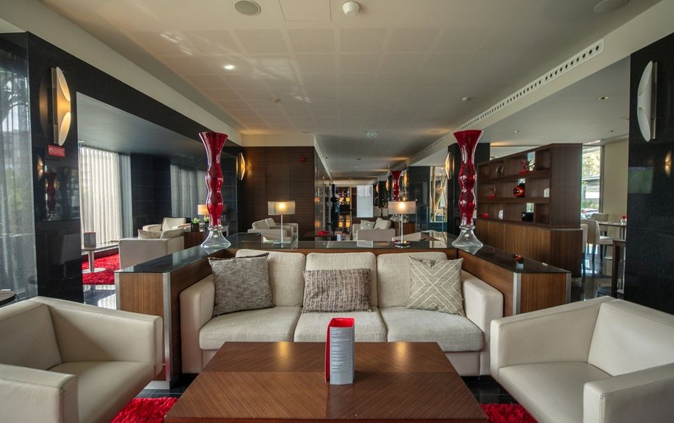 Balai Menunggu Gambar