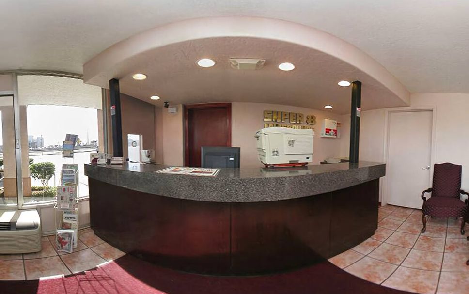 Meja Penyambut Tetamu Gambar