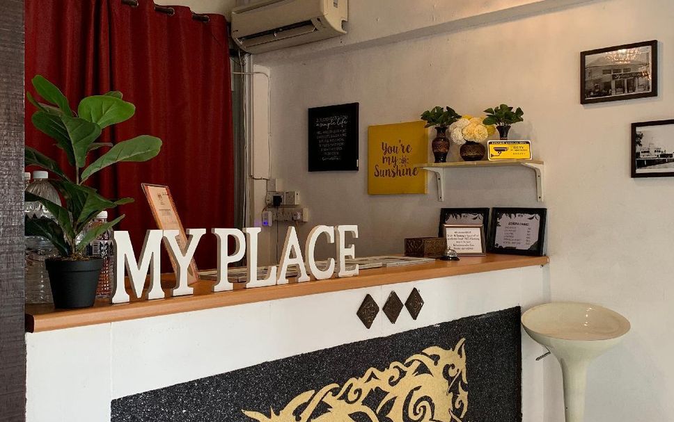 Meja Penyambut Tetamu Gambar