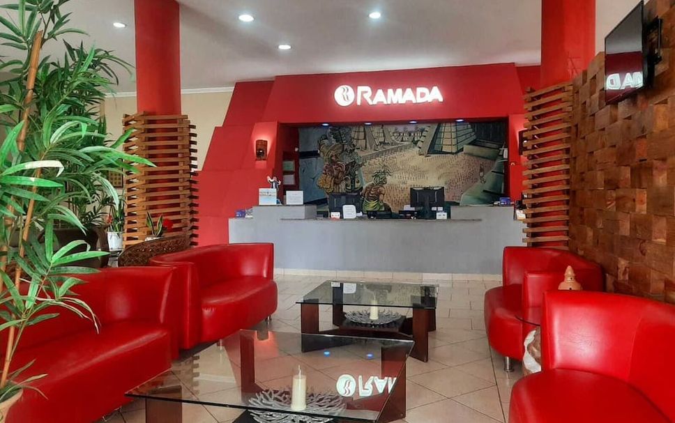 Meja Penyambut Tetamu Gambar