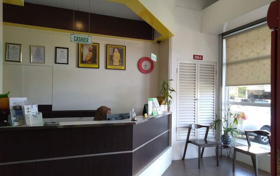 Meja Penyambut Tetamu Gambar