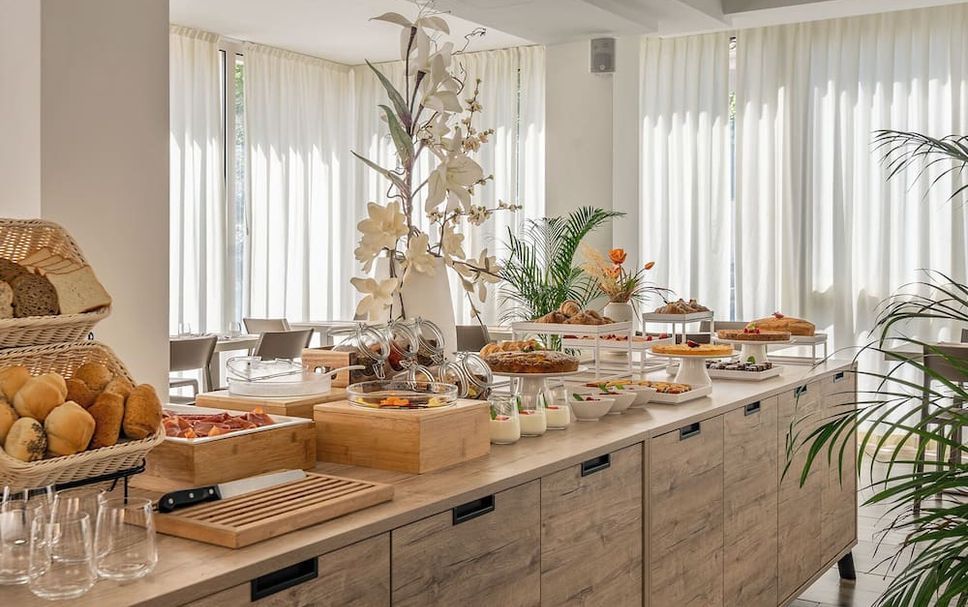 Buffet Gambar