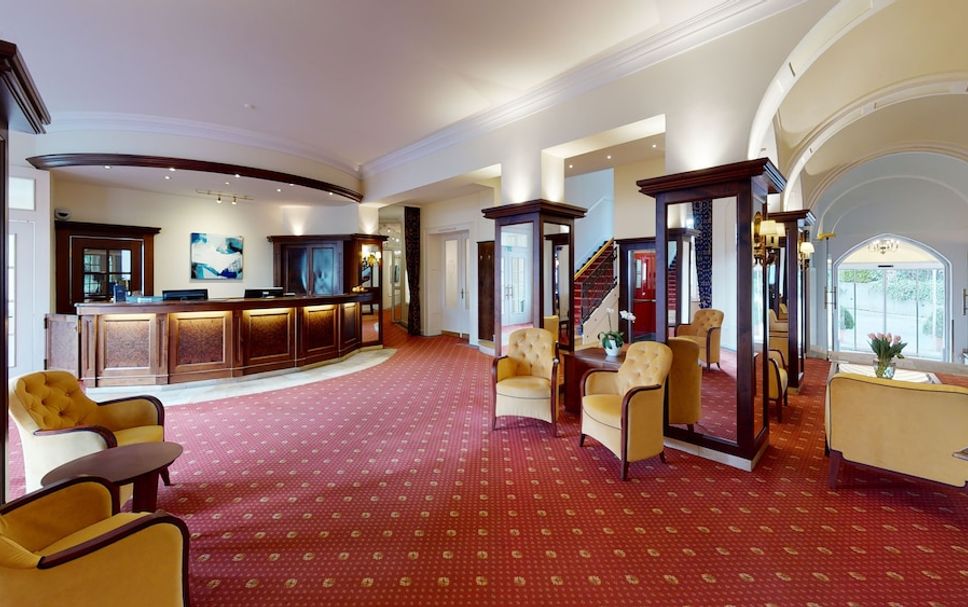 Meja Penyambut Tetamu Gambar