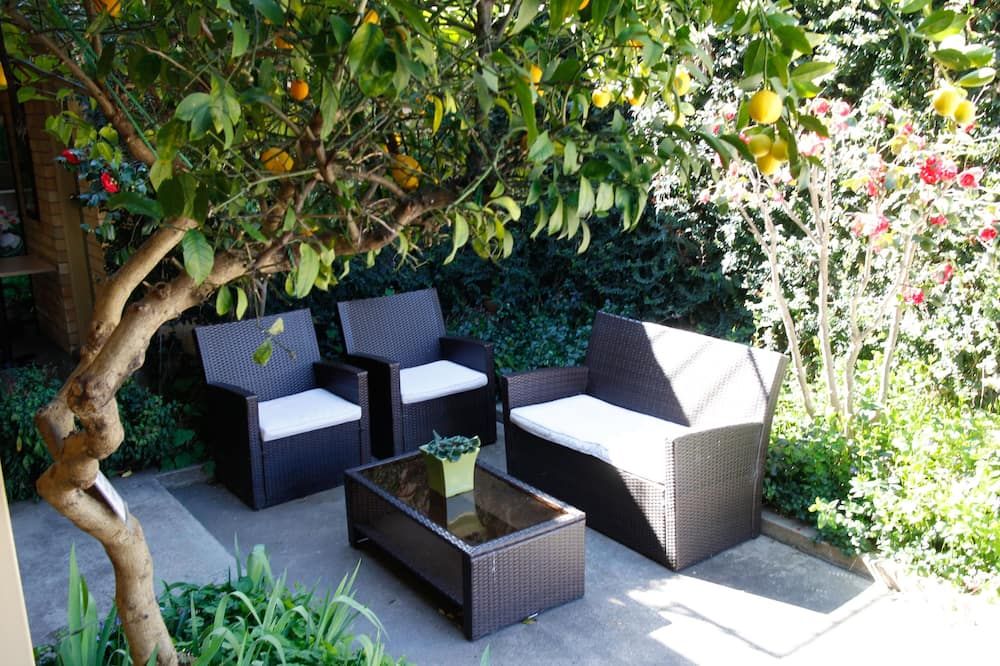 Patio Gambar