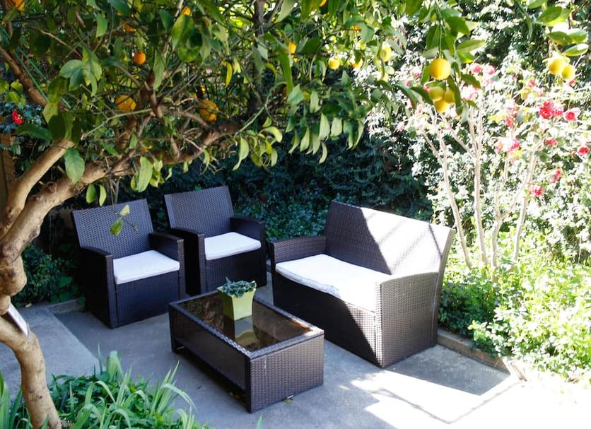 Patio Gambar