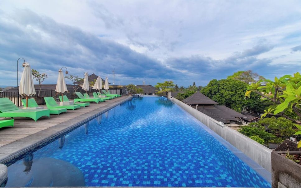 Kolam renang Gambar