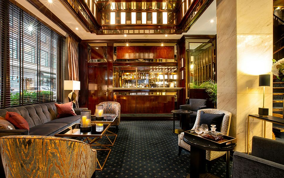 Balai Menunggu Gambar