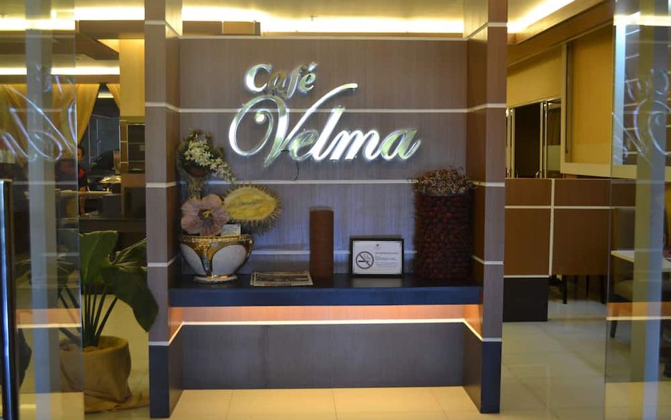 Meja Penyambut Tetamu Gambar